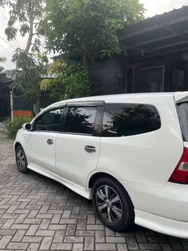 Nissan Grand livina 2013 Bensin