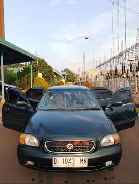 Dijual mobil Suzuki Baleno tahun 2000