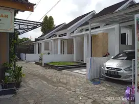 RUMAH SIAP HUNI DALAM CLUSTER DI MANTRIJERON UTARA PASAR PASTY.J13371