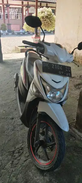 Di jual sepeda motor honda beat