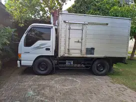 Isuzu Elf 77 Box Putih