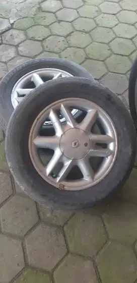 Velg bekas renault 1.8 ukuran 15