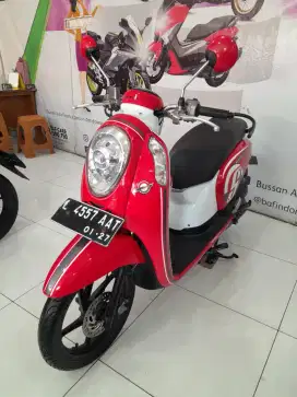 HONDA SCOOPY ESP 2016 MERAH JOS