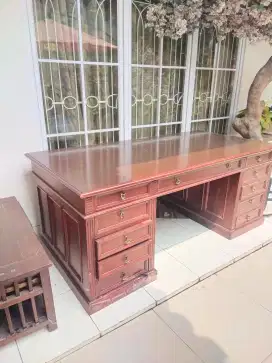 Dijual meja direktur kayu jati, kayu lawas, mewah awet