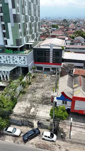 Dijual Gedung, Ruang Usaha di Nol Jalan Letjen S. Parman, Malang Kota