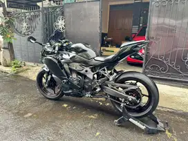 Zx25r non abs ,hitam