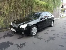 Mercedes-Benz C240 2005 Bensin