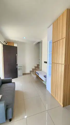Di sewakan rumah pantai indah kapuk 2+1 furnish 2 lantai 6x10