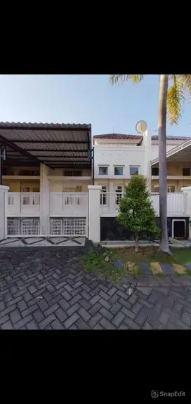 1785. Disewakan Rumah Central Park Gunung Anyar
