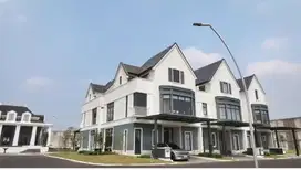 Rumah Ber Feature Mewah Louise Symphonia Summarecon Gading Serpong