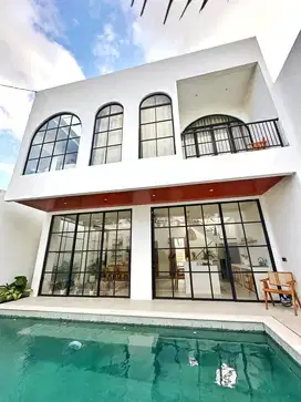 VILLA MEDITERANIA BARU JADI 165 m2 JADI DI TUMBAK BAYUH - CEPAKA