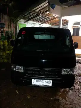 Dibutuhkan  pengantar galon pakai motor
