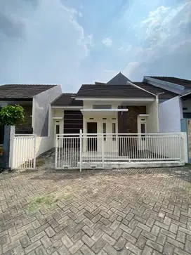 Dijual Rumah Dekat Alun-alun Siap Huni di Sukun Malang