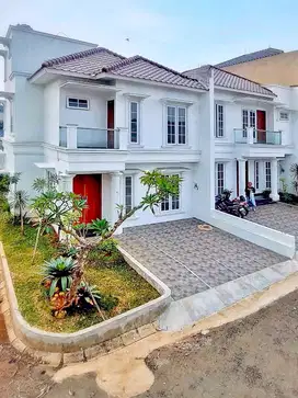RUMAH BARU DALAM TOWNHOUSE DIPEJATEN BARAT JAKSEL
