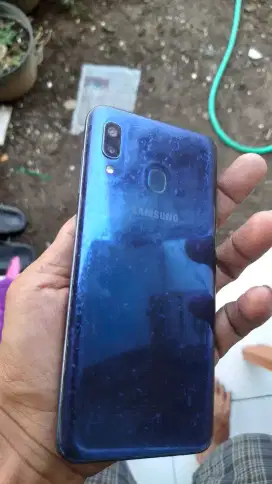 Samsung A20 btgn
