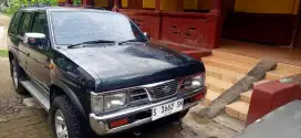 Nissan terrano grandroad