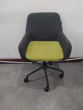 Kursi kantor informa