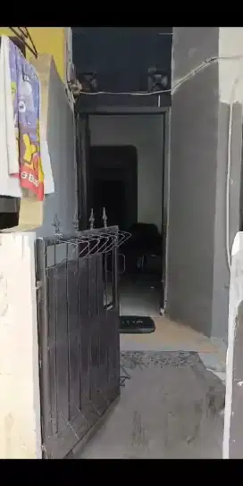 Rumah kontrakan dekat ke jalan raya
