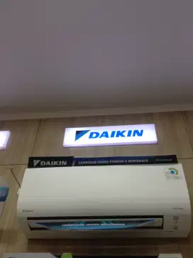 DAIKIN AC SPLIT 1.5 PK INVERTER  WHITE