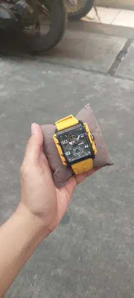 Jam Tangan Pria Expedition 6757 M Yellow