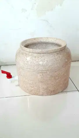 DIJUAL GUCI MARMER AQUA GALLON