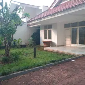 Dijual Rumah Nyaman di Taman Bukit Kemang, Cipete, Jakarta Selatan