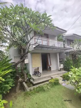Villa 3 Bedroom in Business area For Leasehold 15 Years, Renon area