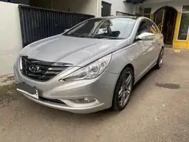 Mobil Mewah Nyaman Hyundai Sonata