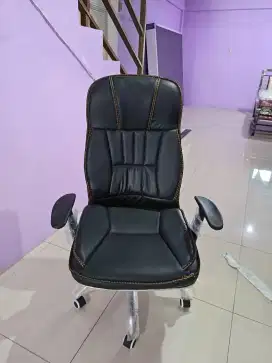 Kursi Kerja Direktur