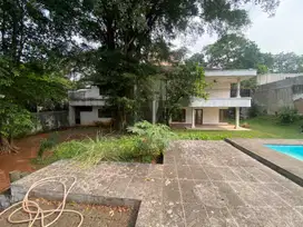 Disewakan Rumah mewah jakarta selatan kemang timur