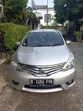 Dijual cepat Nissan grand livina