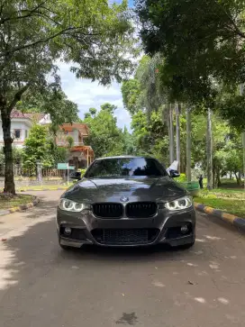 BMW 320i F30 Sport 2013