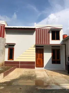 Rumah strategis
