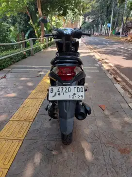 DIJUAL CASH HONDA BEAT CW FI CBS THN 2014 PAJAK IDUP SIAP PAKAI