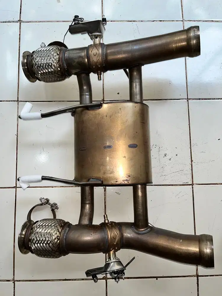 Knalpot MCLAREN 720S 2021 EXHAUST