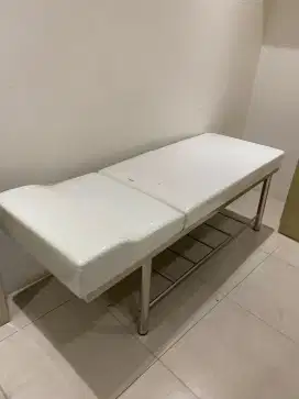 BED FACIAL KAKI STAINLESS