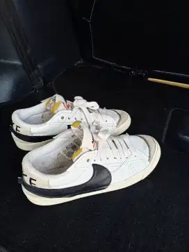 Sepatu Nike Blazer Putih