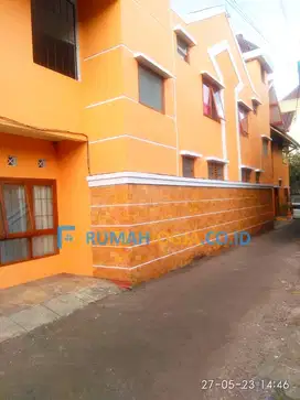 rumah kost 66kamar mandi dalam samping persis kampus UII