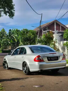 Mercedes Benz E230 9th Edition 2009 (Last Gen)