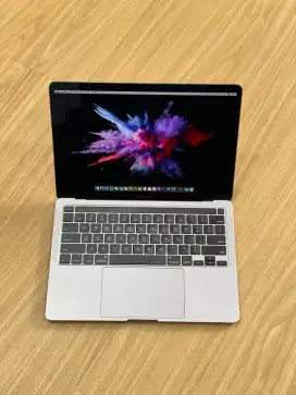 MacBook Pro 13 inch 2020 , 4 thunderbolt 3 ports Second Original