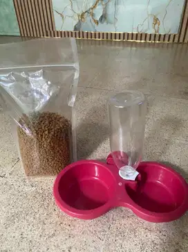 Tempat makan dan dry food merk tasty choize