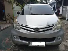 Xenia Tahun 2014 1000 CC warna Silver