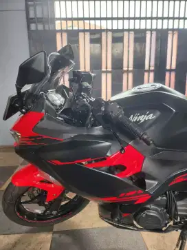 Kawasaki ninja 250 abs