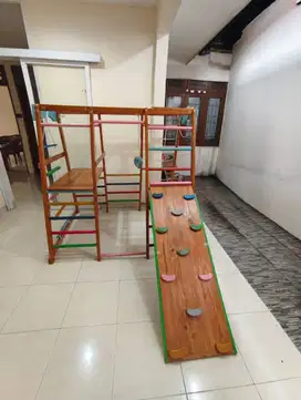 Brakiasi mainan playground anak 1.5 meter x 1.5 meter lokasi BEKASI