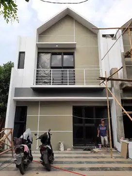 DI JUAL Rumah dalam cluster 900jutaan 2 lantai di jati sampurna