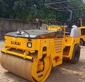 Dijual Tandem Roller Sakai TW500-1 Kapasitas 5 Ton