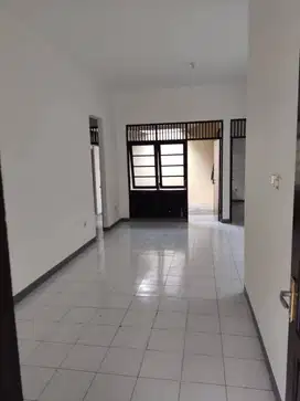 Disewakan Rumah di Taman Pulo Gebang, Jakarta Timur