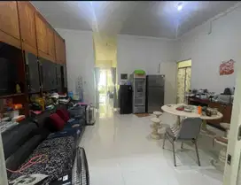 Rumah Minimalis Pakuwon City Lebar 8 Cluster Favorit Semi Furnished