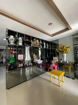 Di Jual Cepat Semi furnisned Rumah Split Level di Cluster Costarica
