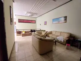 Rumah dan Ruang Usaha di Mainroad Malabar